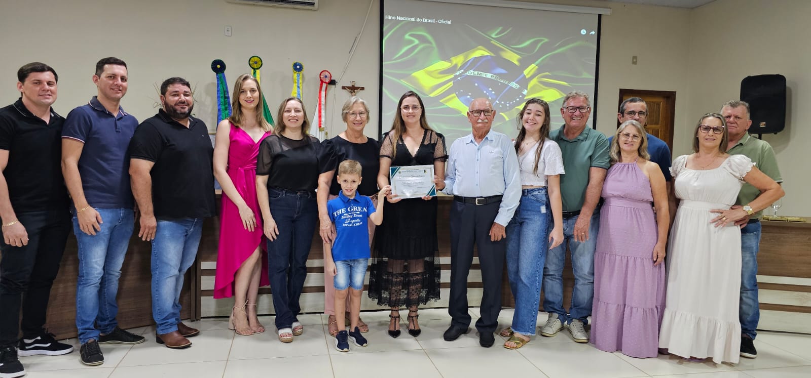 Câmara de Nova Guarita realiza Sessão Solene e faz entrega de várias homenagens na noite desta quinta-feira 12/12