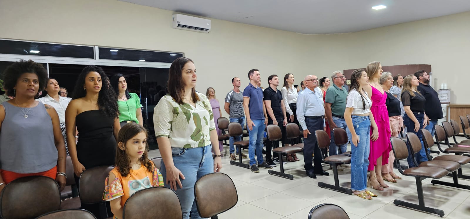 Câmara de Nova Guarita realiza Sessão Solene e faz entrega de várias homenagens na noite desta quinta-feira 12/12